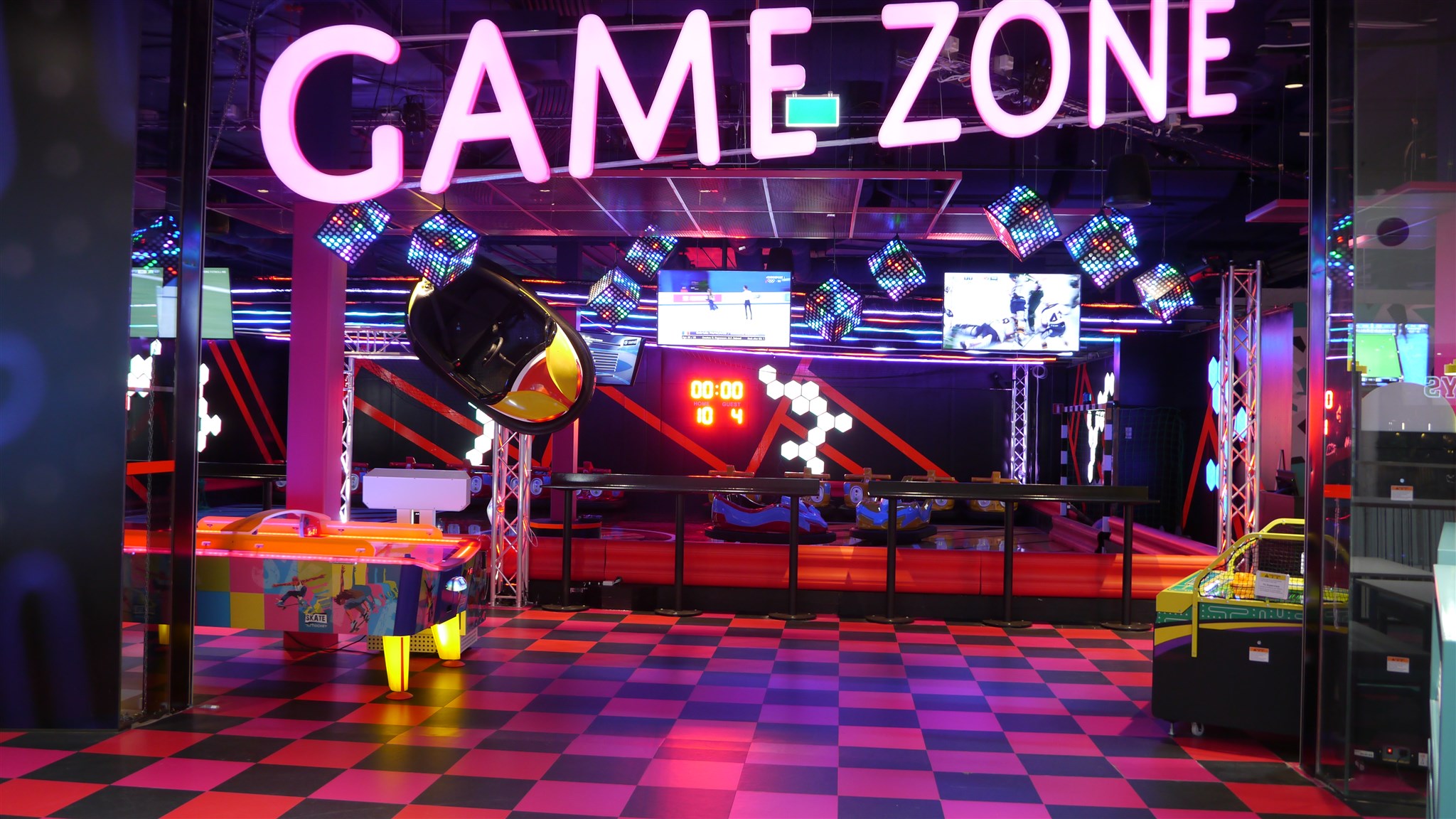 Startsida RED POINT Installation A/Vutrustning Övervakningskameror Uthyrning A/Vutrustning